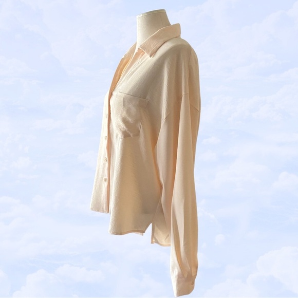 SINCERELY JULES ✨ Peach Blouse 🍑 boxy flowy top button up medium large - Picture 3 of 6